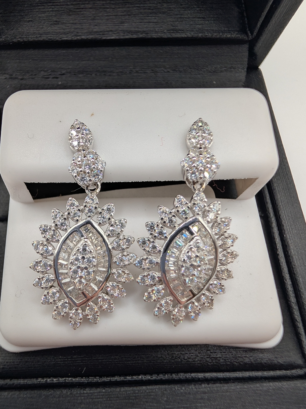 ​NWT 1.71 CTW Moissanite Dangle Drop Earrings S925 Sterling Silver